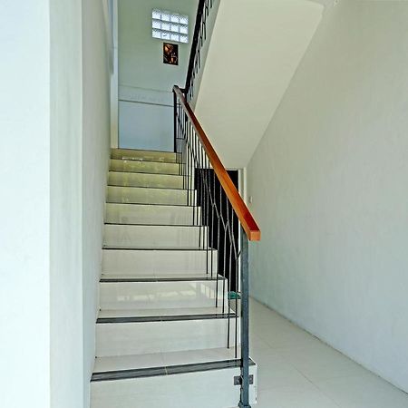 Oyo 91123 Madhava 108 Hotel Ungasan Екстериор снимка